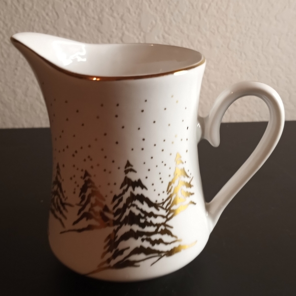 VTG Meiwa Art Porcelain Creamer Mug With Christmas Tree Motifs - Picture 1 of 7